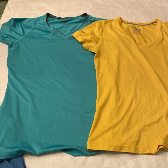 Nike Dri-Fit Bundle blue (m) yellow (m) green (l) tees - Picture 5 of 6